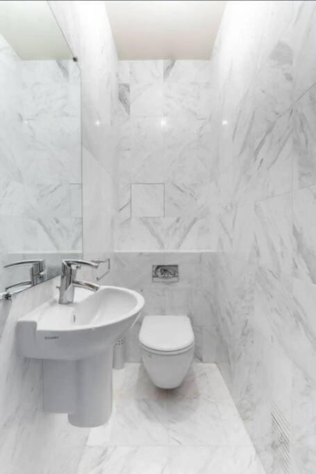 Avenue Montaigne Luxury Apartment 2Br 4P Paryż Zewnętrze zdjęcie